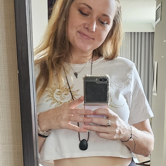 Meet your Posher, Samantha - Picture 2 of 5